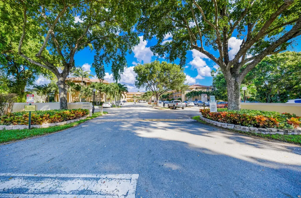 11477 NW 39th Court Coral Springs FL 33065