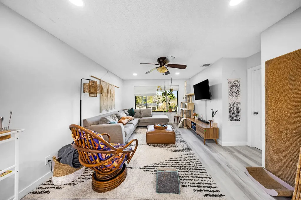 11477 NW 39th Court Coral Springs FL 33065
