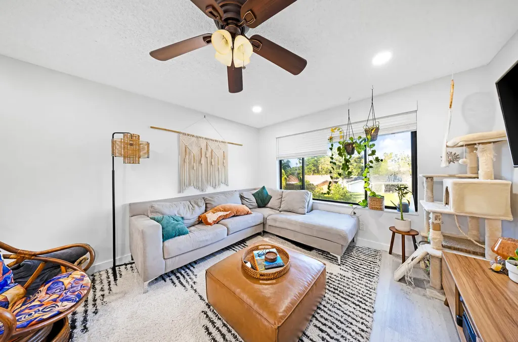 11477 NW 39th Court Coral Springs FL 33065