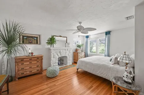 706 N Palmway Lake Worth Beach FL 33460