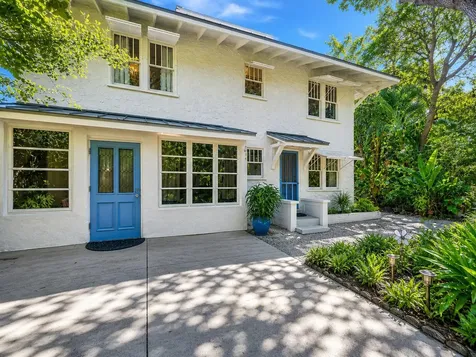 706 N Palmway Lake Worth Beach FL 33460
