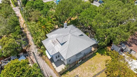 706 N Palmway Lake Worth Beach FL 33460