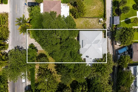 706 N Palmway Lake Worth Beach FL 33460