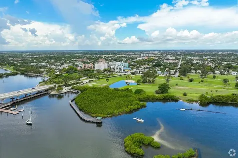 706 N Palmway Lake Worth Beach FL 33460