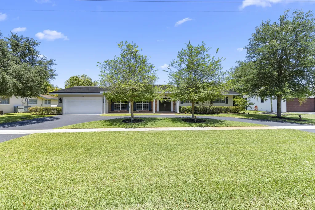 7501 Plantation Road Plantation FL 33317
