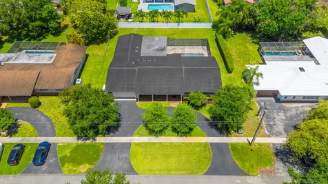 7501 Plantation Road Plantation FL 33317