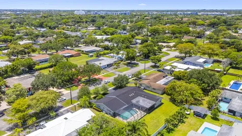 7501 Plantation Road Plantation FL 33317