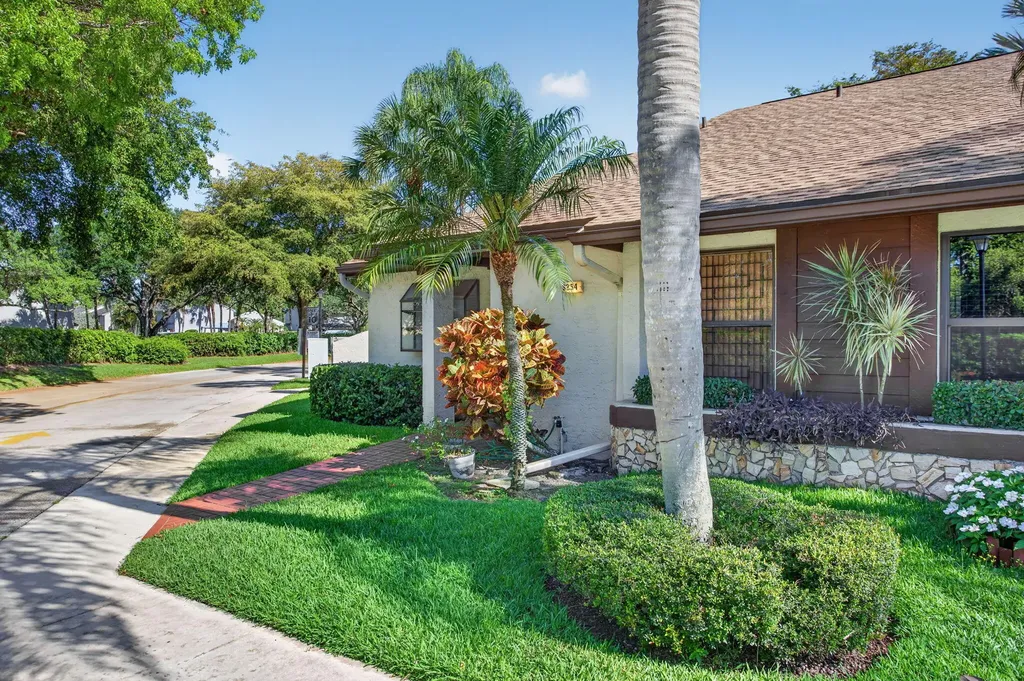 3254 Carambola Circle S Coconut Creek FL 33066
