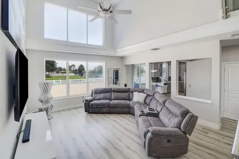 5808 N Plum Bay Parkway Tamarac FL 33321