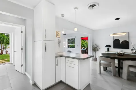 2640 NW 9th Lane Wilton Manors FL 33311