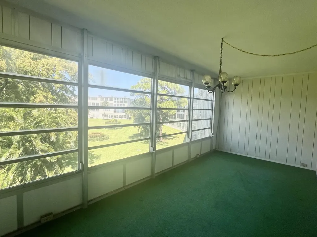 392 Grantham F Deerfield Beach FL 33442