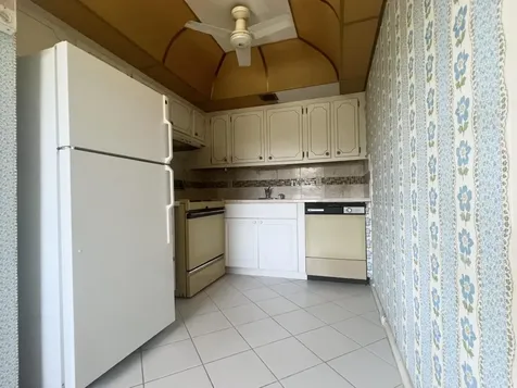 392 Grantham F Deerfield Beach FL 33442