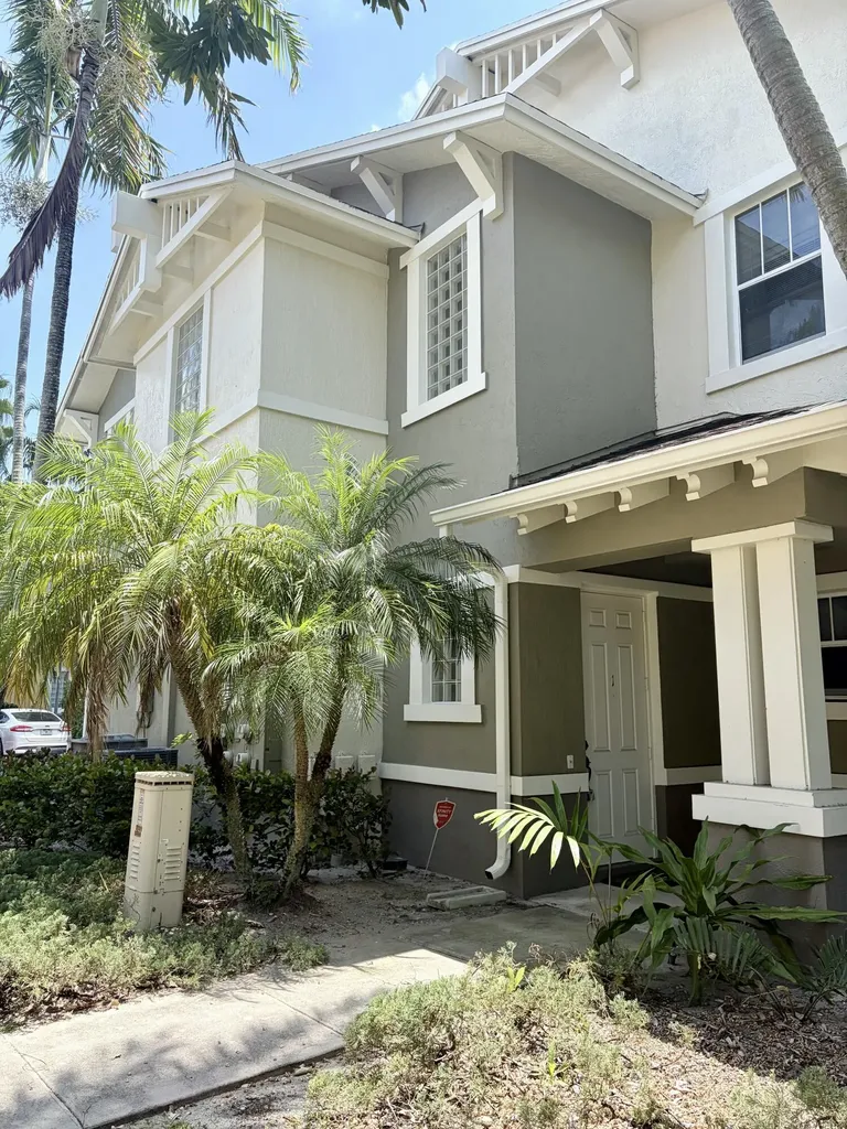 499 Corte Madera Lane West Palm Beach FL 33401