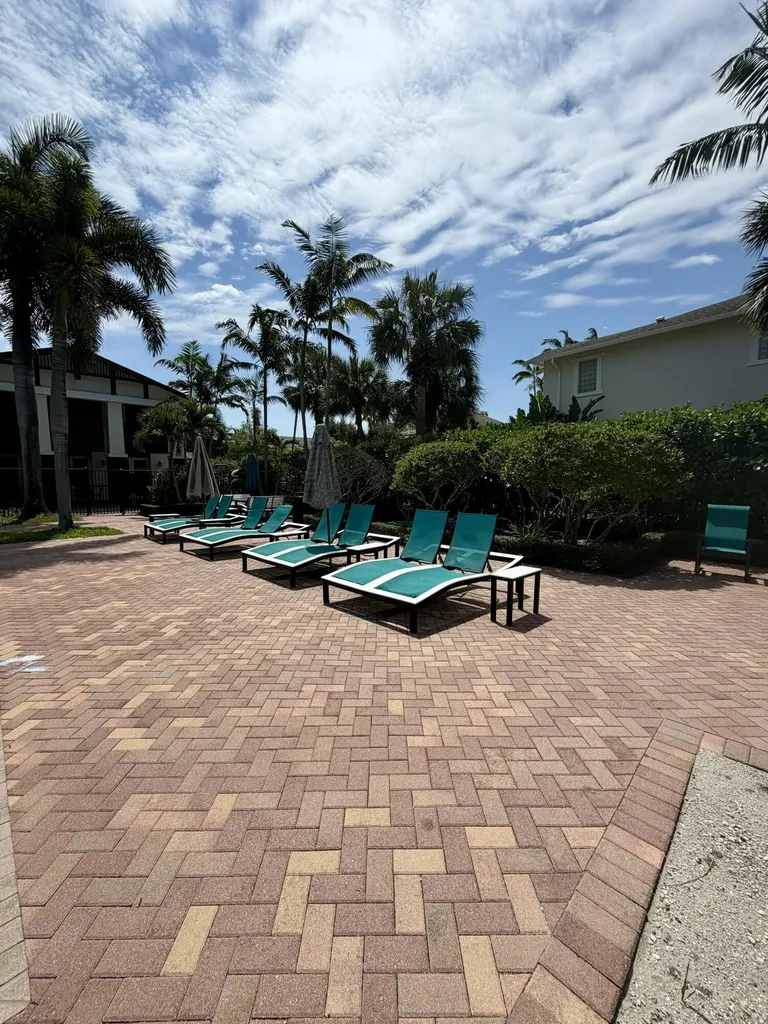 499 Corte Madera Lane West Palm Beach FL 33401