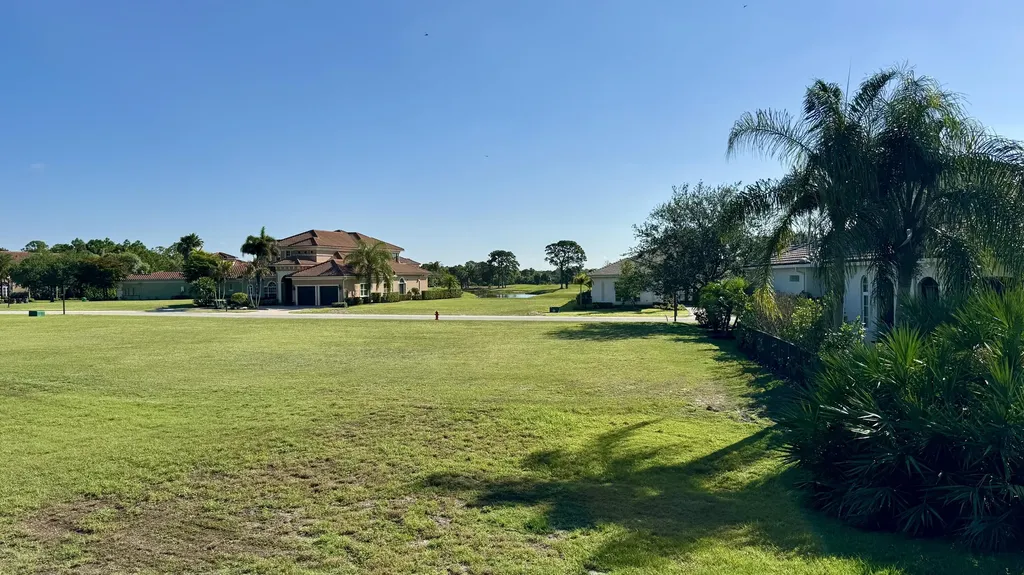 114 SE Via Verona Port St Lucie FL 34984