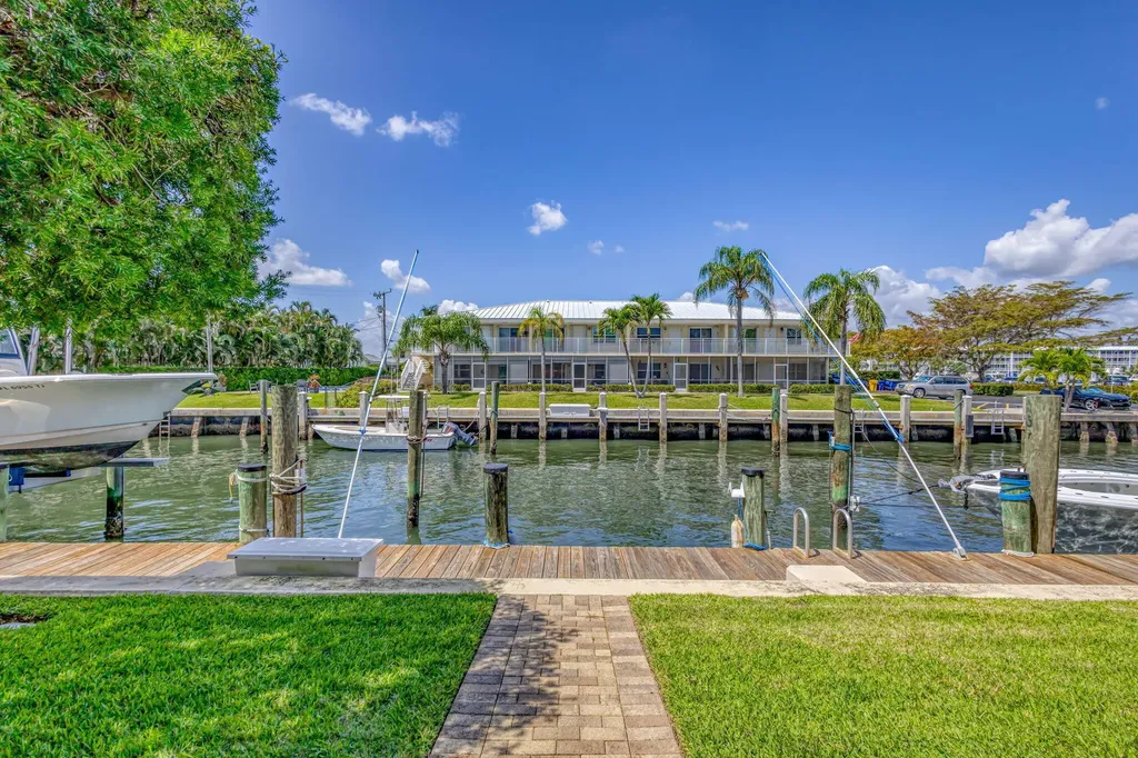 68 Yacht Club Drive North Palm Beach FL 33408