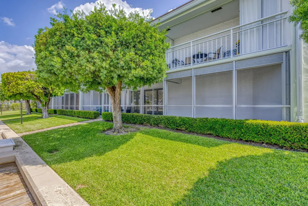68 Yacht Club Drive North Palm Beach FL 33408