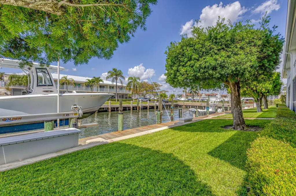 68 Yacht Club Drive North Palm Beach FL 33408