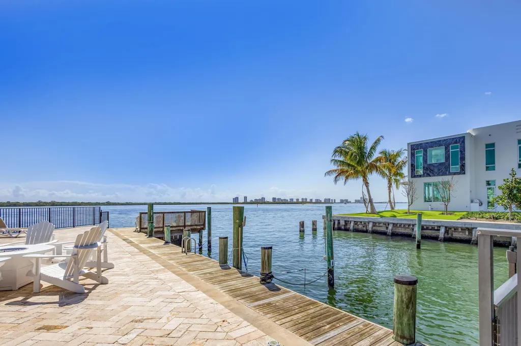 68 Yacht Club Drive North Palm Beach FL 33408