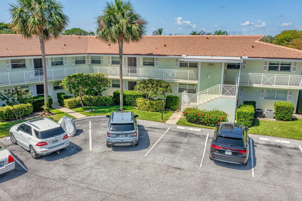 68 Yacht Club Drive North Palm Beach FL 33408