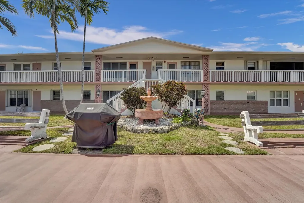 1300 N 12th Court Hollywood FL 33019