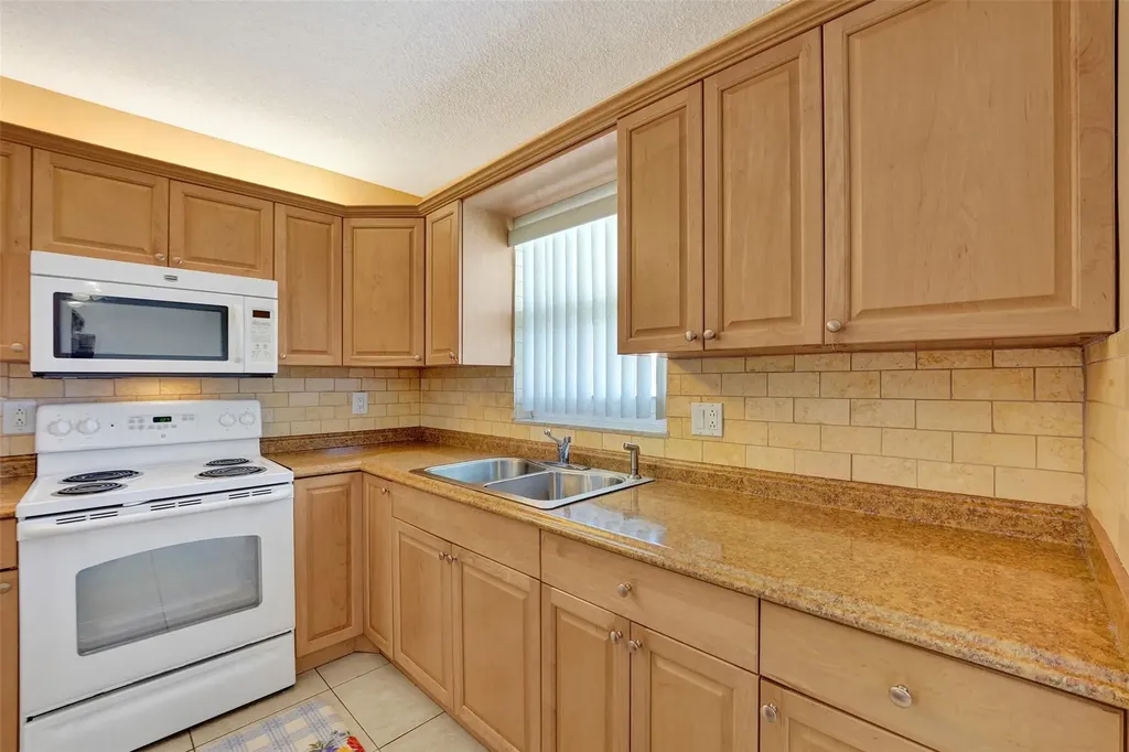 1300 N 12th Court Hollywood FL 33019