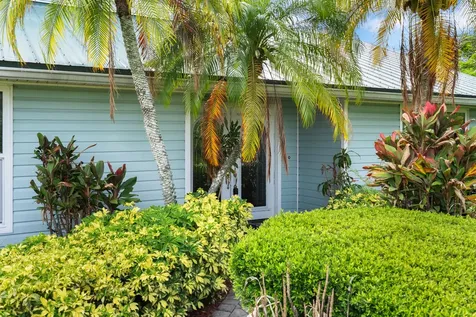 2415 NW Cove View Stuart FL 34994
