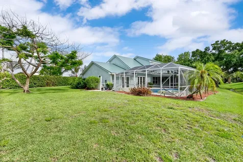 2415 NW Cove View Stuart FL 34994