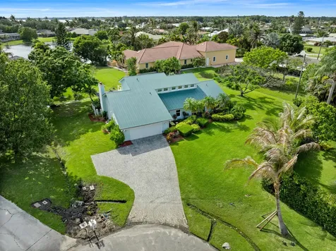 2415 NW Cove View Stuart FL 34994