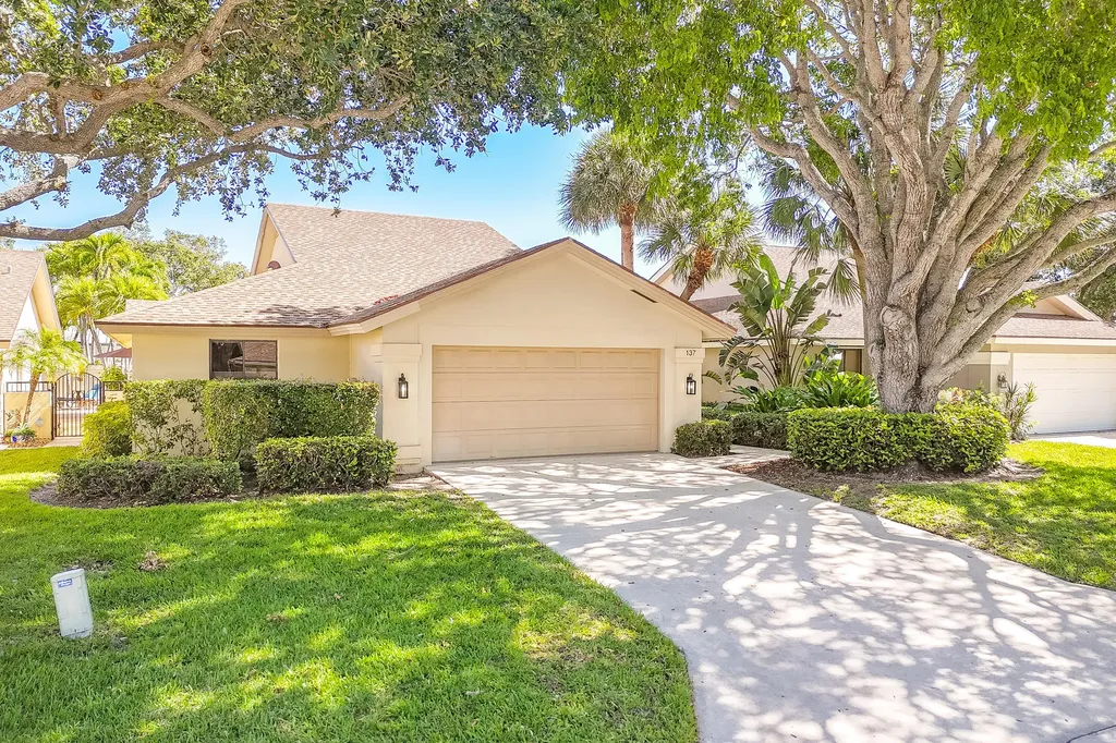 137 Harbourside Circle Jupiter FL 33477