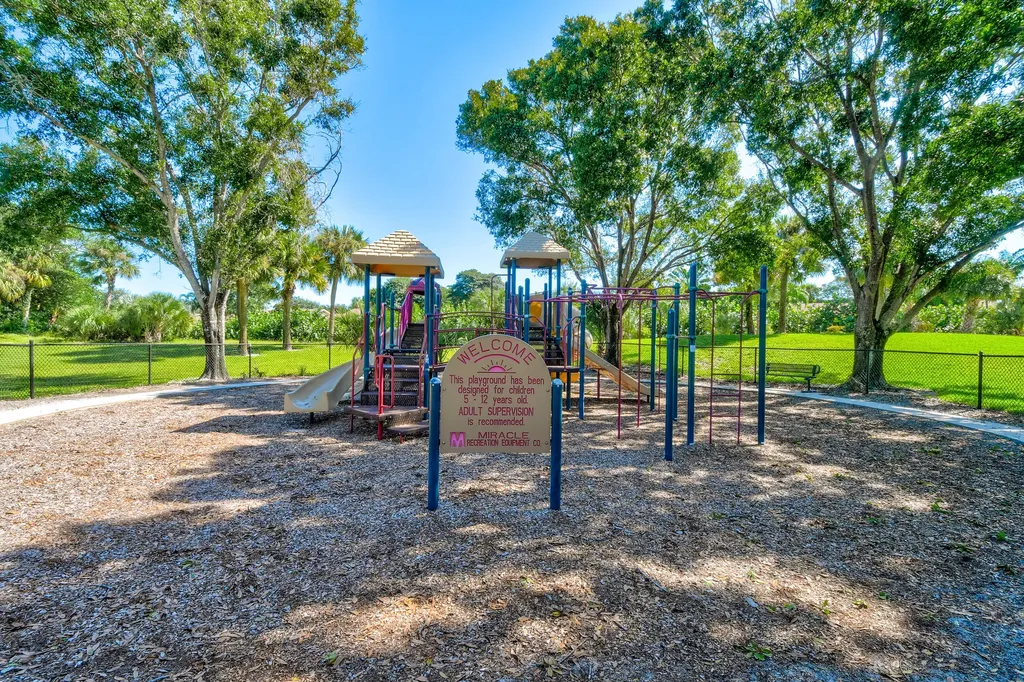 137 Harbourside Circle Jupiter FL 33477