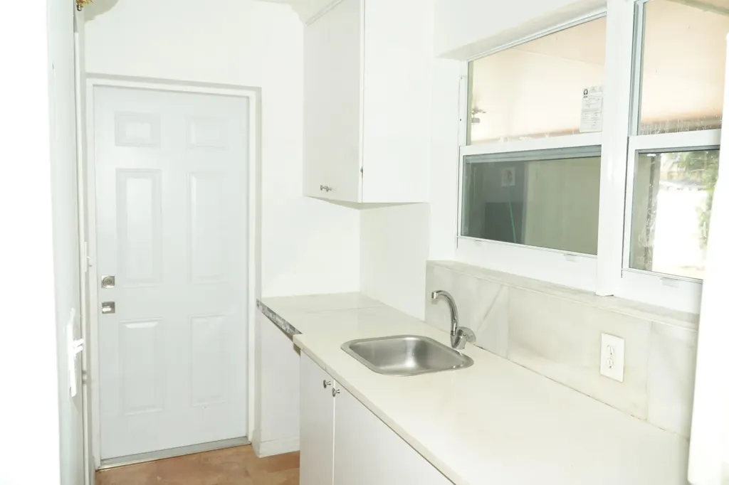 3311 SW 105th Court Miami FL 33165