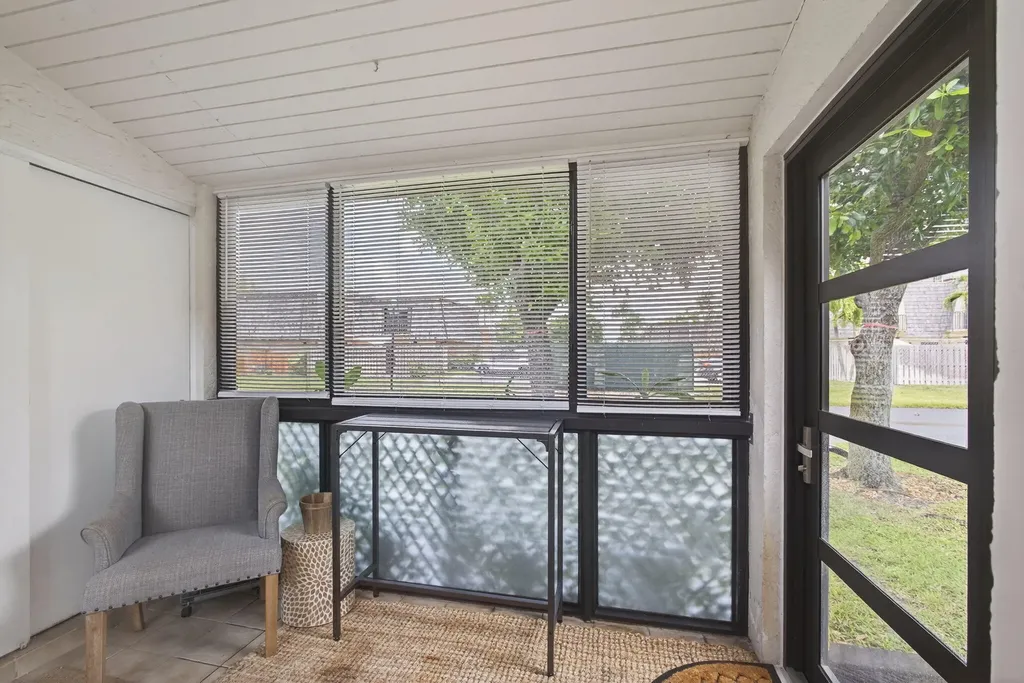2532 S Boundbrook Drive S Palm Springs FL 33406