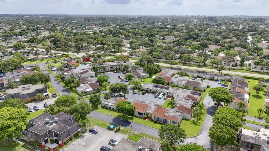 2532 S Boundbrook Drive S Palm Springs FL 33406