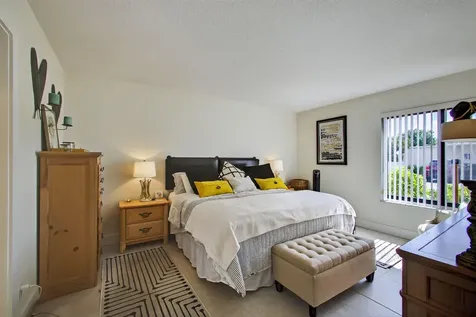 2532 S Boundbrook Drive S Palm Springs FL 33406