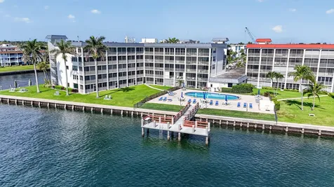 100 Paradise Harbour Boulevard North Palm Beach FL 33408