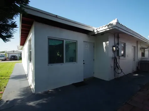 5813 NW 82nd Avenue Tamarac FL 33321