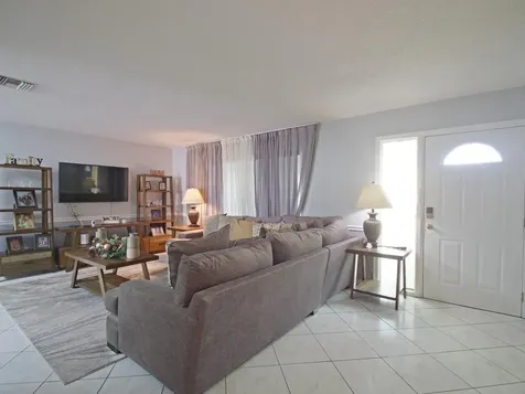 5813 NW 82nd Avenue Tamarac FL 33321