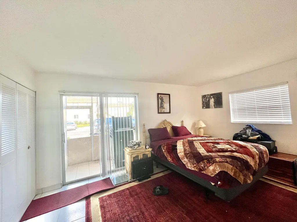 259 Saxony F Delray Beach FL 33446