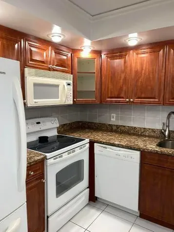 259 Saxony F Circles Delray Beach FL 33446