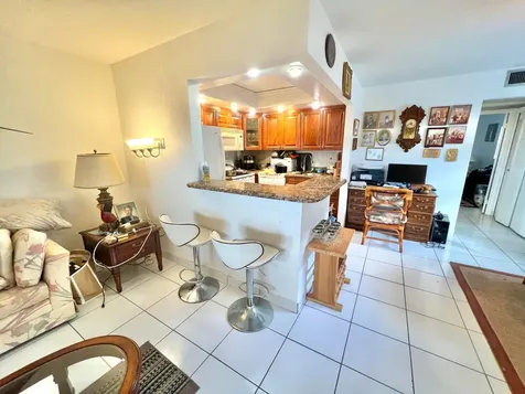 259 Saxony F Delray Beach FL 33446