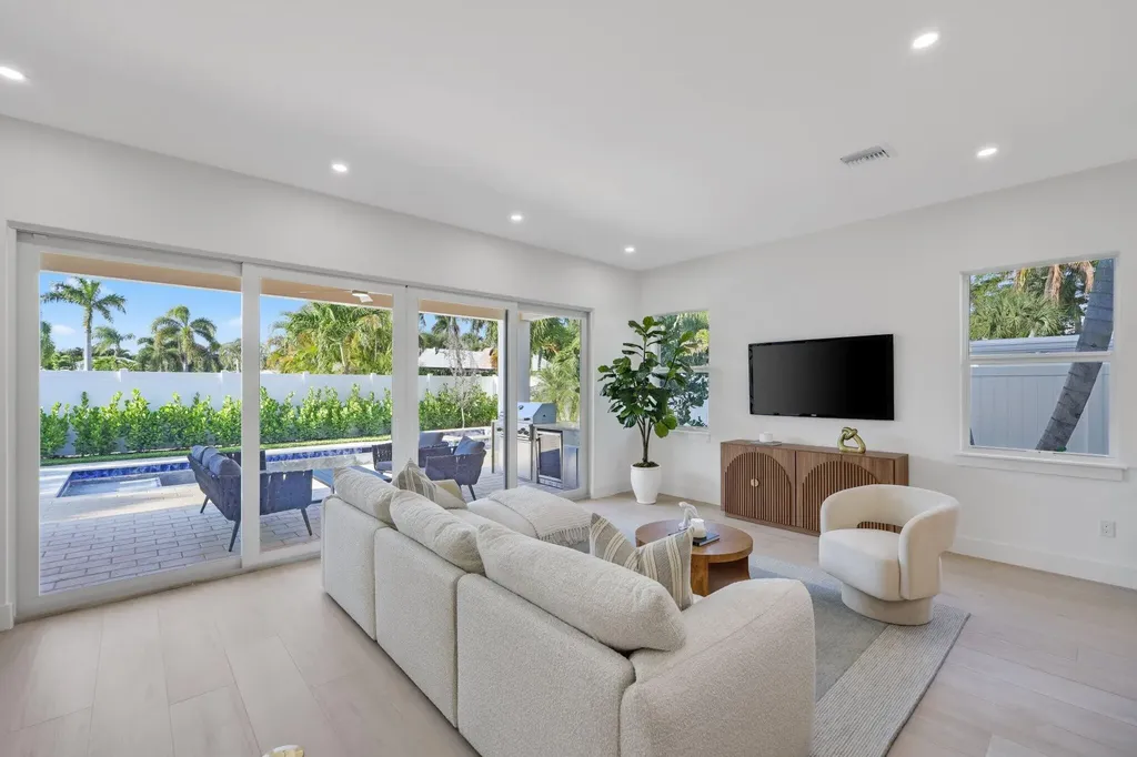 309 Claremont Lane West Palm Beach FL 33404