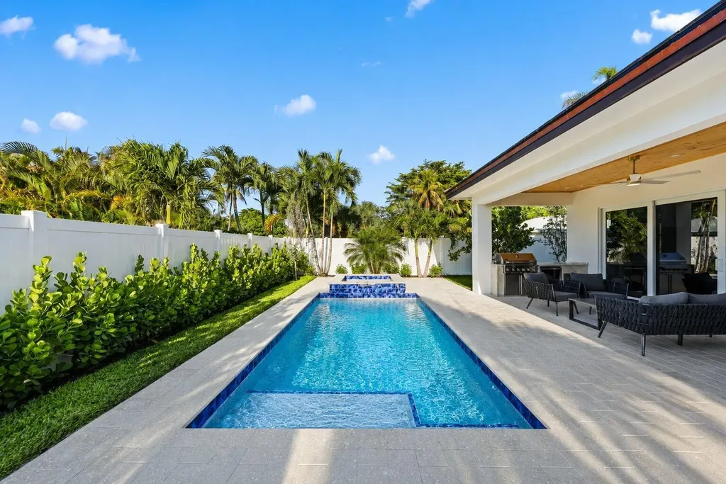 309 Claremont Lane West Palm Beach FL 33404