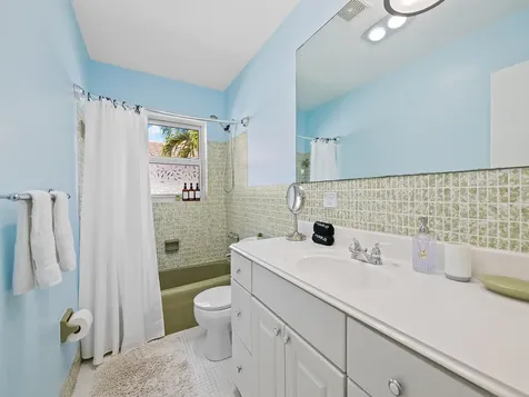 3240 Spanish River Drive Lauderdale By The Sea FL 33062