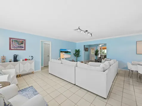 3240 Spanish River Drive Lauderdale By The Sea FL 33062