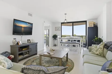896 N Federal Highway Lantana FL 33462