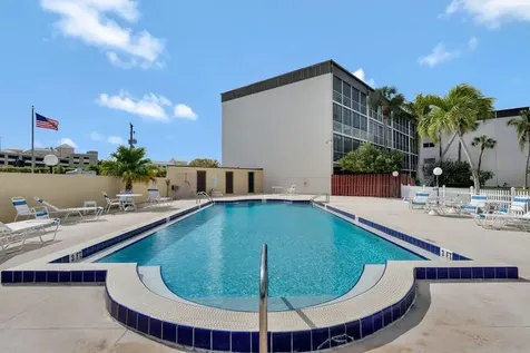 896 N Federal Highway Lantana FL 33462