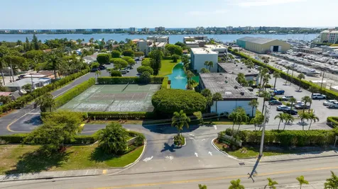 896 N Federal Highway Lantana FL 33462