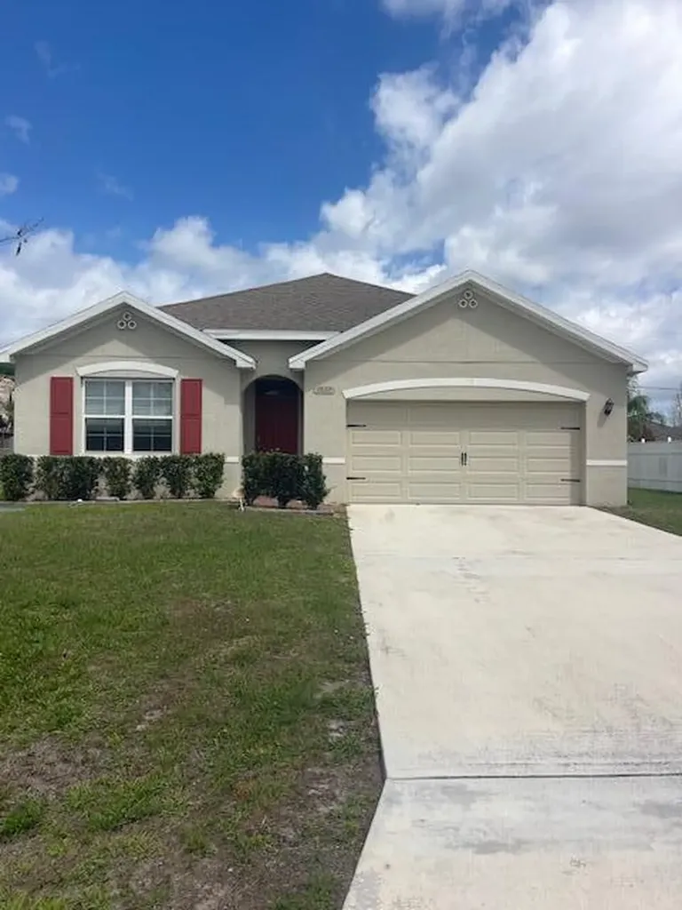 1537 SW Meridian Avenue Port St Lucie FL 34953