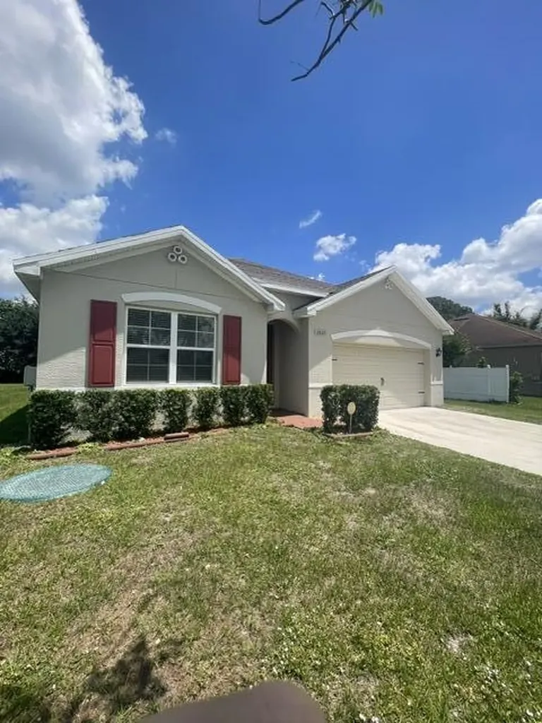 1537 SW Meridian Avenue Port St Lucie FL 34953